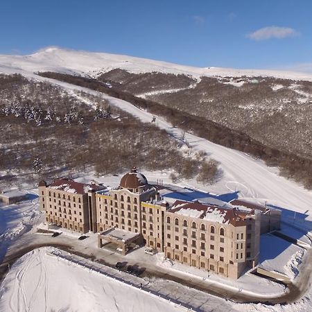 Golden Palace Hotel Resort & Spa Gl Tsaghkadzor Exteriör bild