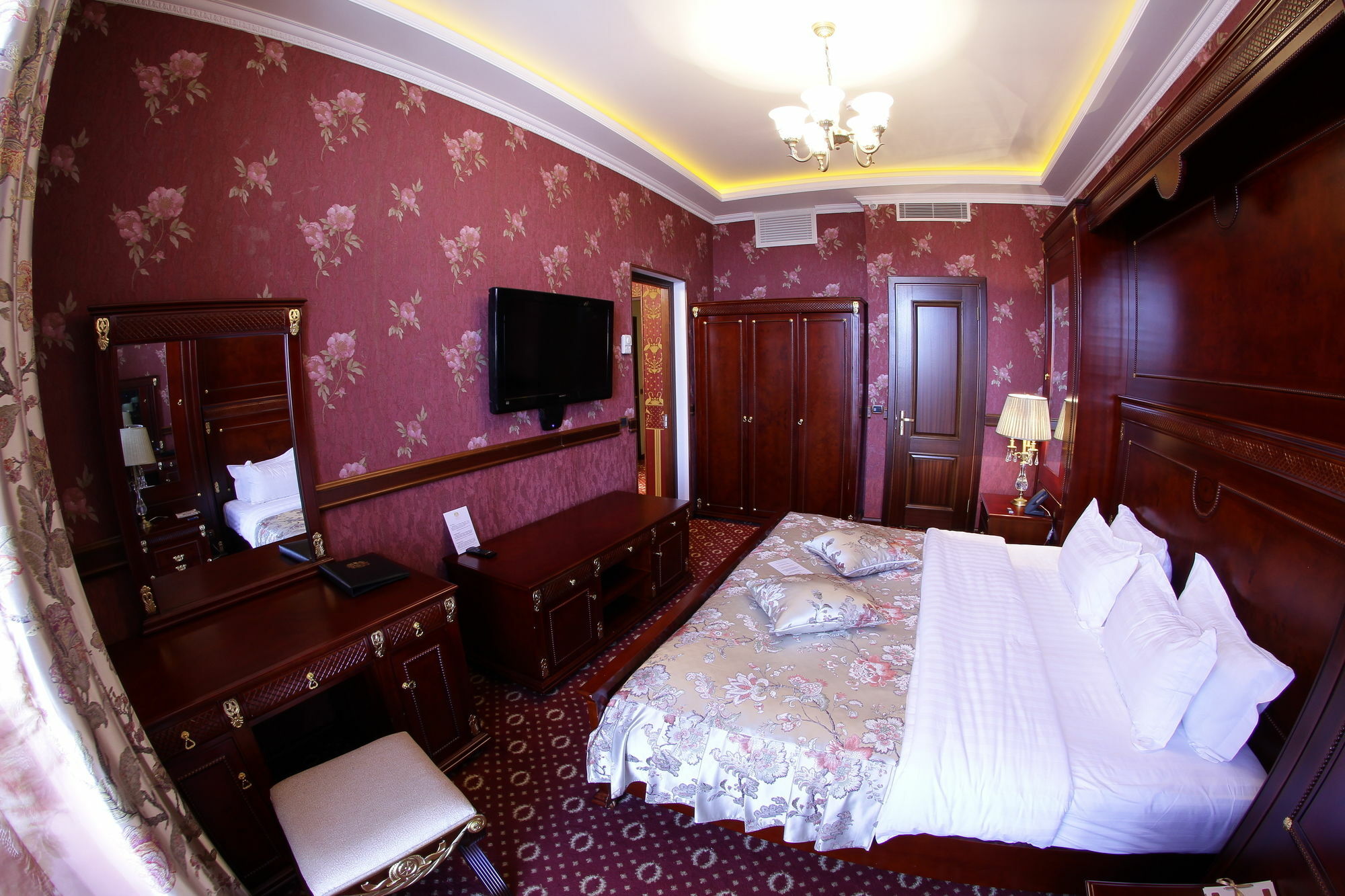 Golden Palace Hotel Resort & Spa Gl Tsaghkadzor Exteriör bild